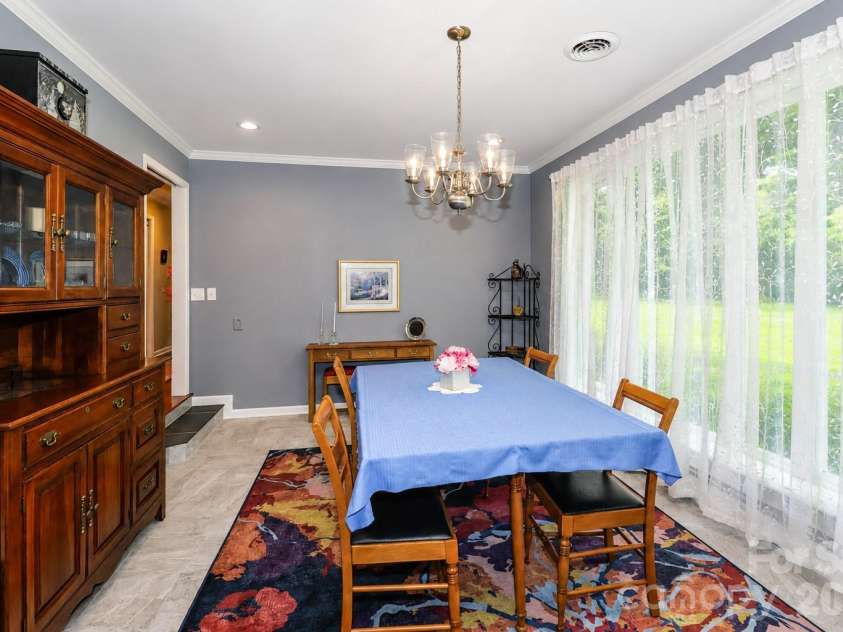 107 Augusta Drive, Statesville, NC 28625.  MLS# CAR4403997, YatesRealty ID 42381. 