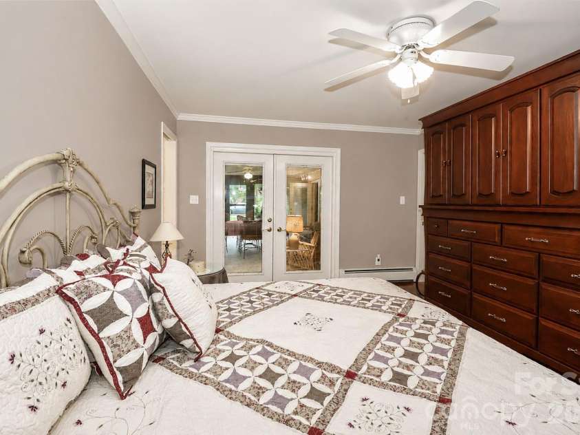 107 Augusta Drive, Statesville, NC 28625.  MLS# CAR4403997, YatesRealty ID 42381. 