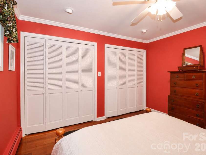 107 Augusta Drive, Statesville, NC 28625.  MLS# CAR4403997, YatesRealty ID 42381. 
