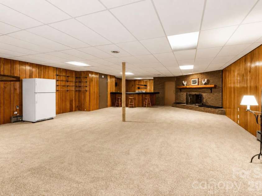 107 Augusta Drive, Statesville, NC 28625.  MLS# CAR4403997, YatesRealty ID 42381. 