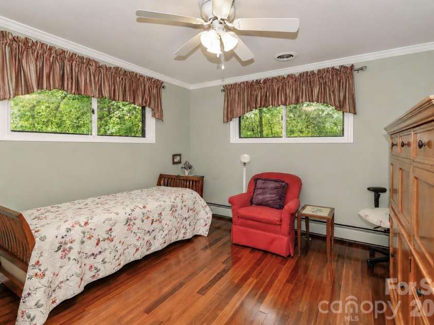 107 Augusta Drive, Statesville, NC 28625.  MLS# CAR4403997, YatesRealty ID 42381. 