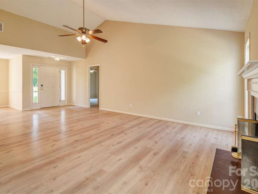264 Cottage Ridge Road, Fletcher, NC 28732.  MLS# CAR4406301, YatesRealty ID 42386. 