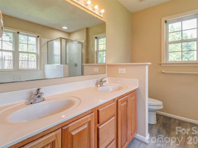 264 Cottage Ridge Road, Fletcher, NC 28732.  MLS# CAR4406301, YatesRealty ID 42386. 