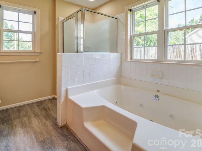 264 Cottage Ridge Road, Fletcher, NC 28732.  MLS# CAR4406301, YatesRealty ID 42386. 
