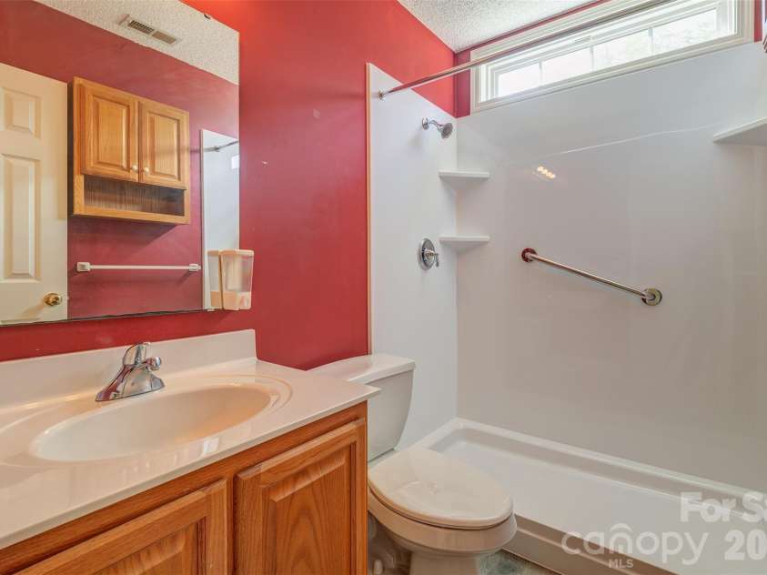 264 Cottage Ridge Road, Fletcher, NC 28732.  MLS# CAR4406301, YatesRealty ID 42386. 