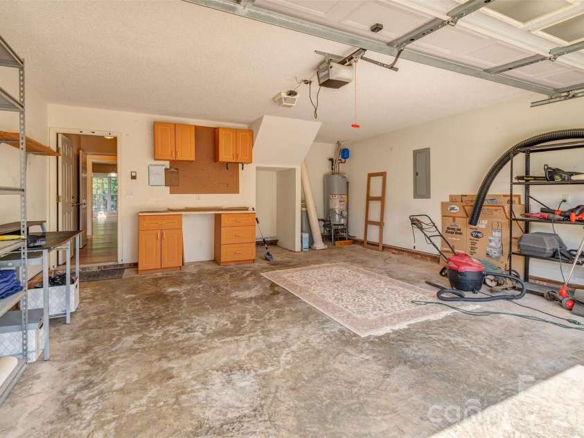 264 Cottage Ridge Road, Fletcher, NC 28732.  MLS# CAR4406301, YatesRealty ID 42386. 