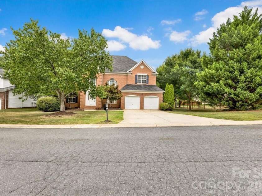 12616 Bannock Drive, Charlotte, NC 28277.  MLS# CAR4402383, YatesRealty ID 42387. 