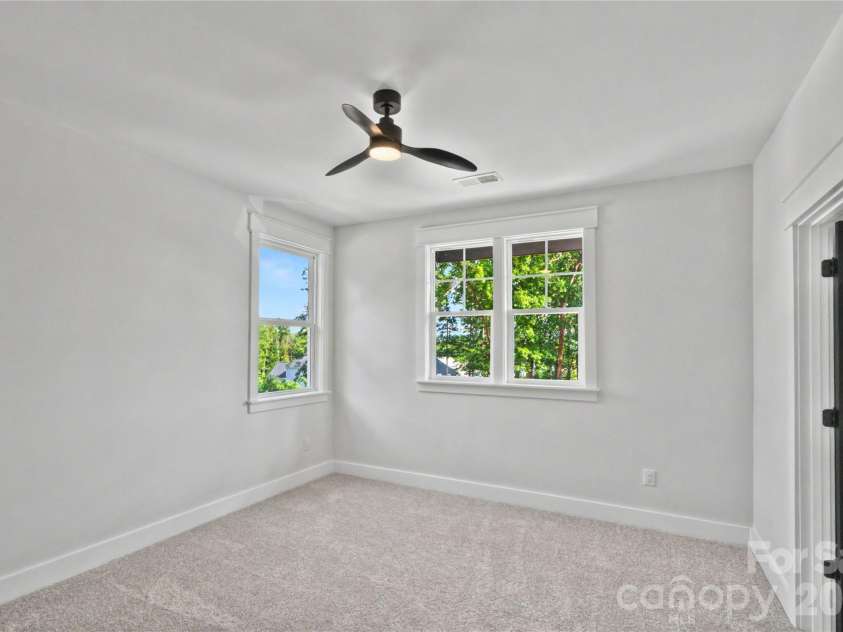 3159 Timber Run Lane, Maiden, NC 28650.  MLS# CAR4405270, YatesRealty ID 42388. Bedrm 3