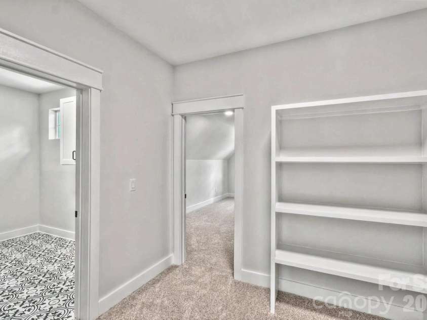 3159 Timber Run Lane, Maiden, NC 28650.  MLS# CAR4405270, YatesRealty ID 42388. MnClst off Mnbth