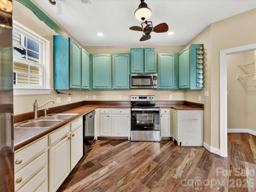 9645 Storybook Avenue, Concord, NC 28027.  MLS# CAR4418299, YatesRealty ID 42389. 