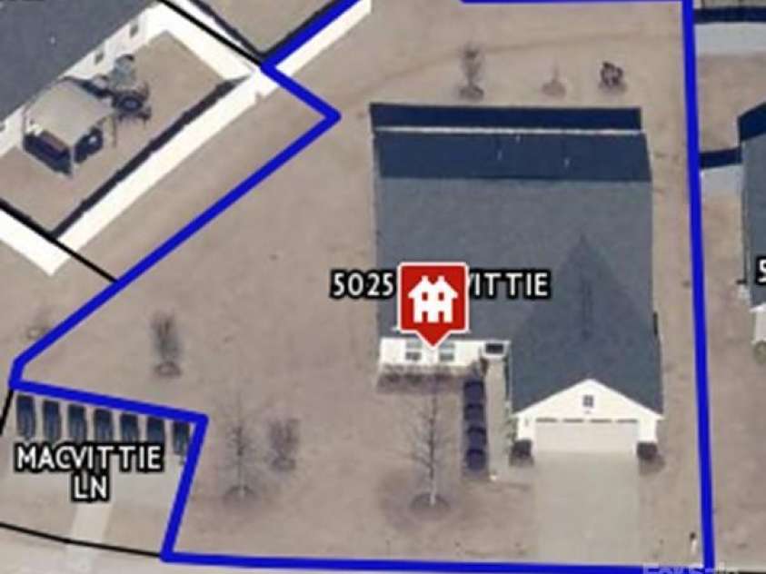 5025 Macvittie Lane, Charlotte, NC 28214.  MLS# CAR4218765, YatesRealty ID 4239. 