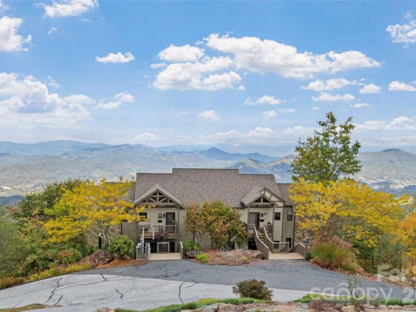 80 Slickrock Road, Burnsville, NC 28714.  MLS# CAR4310307, YatesRealty ID 4239. 