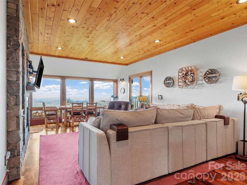 80 Slickrock Road, Burnsville, NC 28714.  MLS# CAR4310307, YatesRealty ID 4239. 