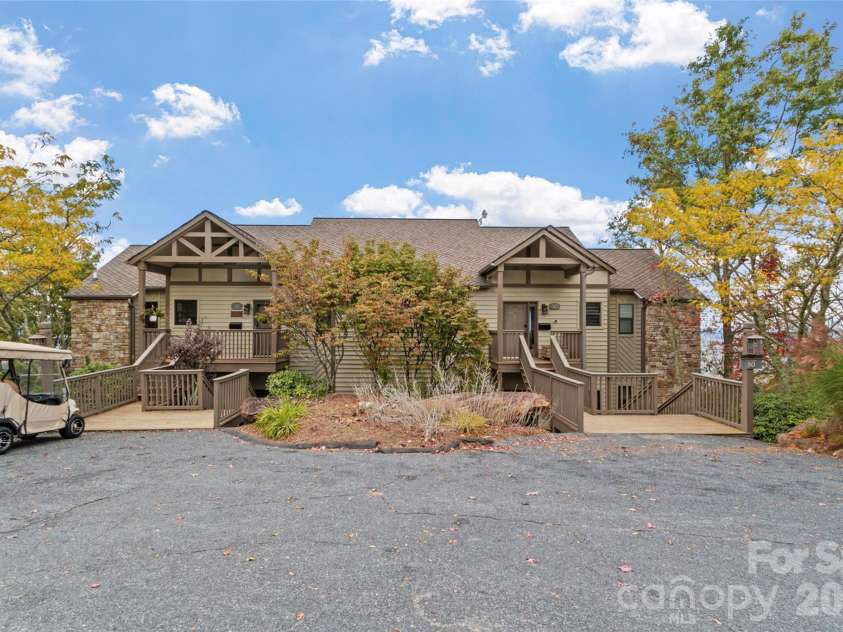 80 Slickrock Road, Burnsville, NC 28714.  MLS# CAR4310307, YatesRealty ID 4239. 