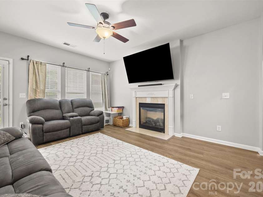 10216 Old Carolina Drive, Charlotte, NC 28214.  MLS# CAR4407197, YatesRealty ID 42390. 