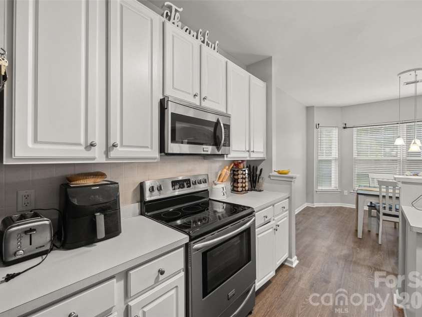 10216 Old Carolina Drive, Charlotte, NC 28214.  MLS# CAR4407197, YatesRealty ID 42390. 
