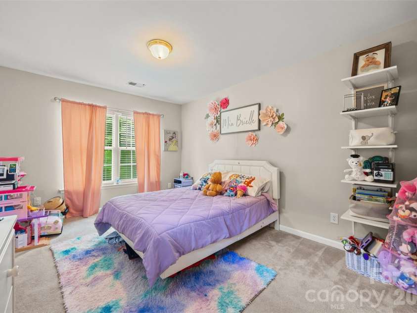 10216 Old Carolina Drive, Charlotte, NC 28214.  MLS# CAR4407197, YatesRealty ID 42390. 