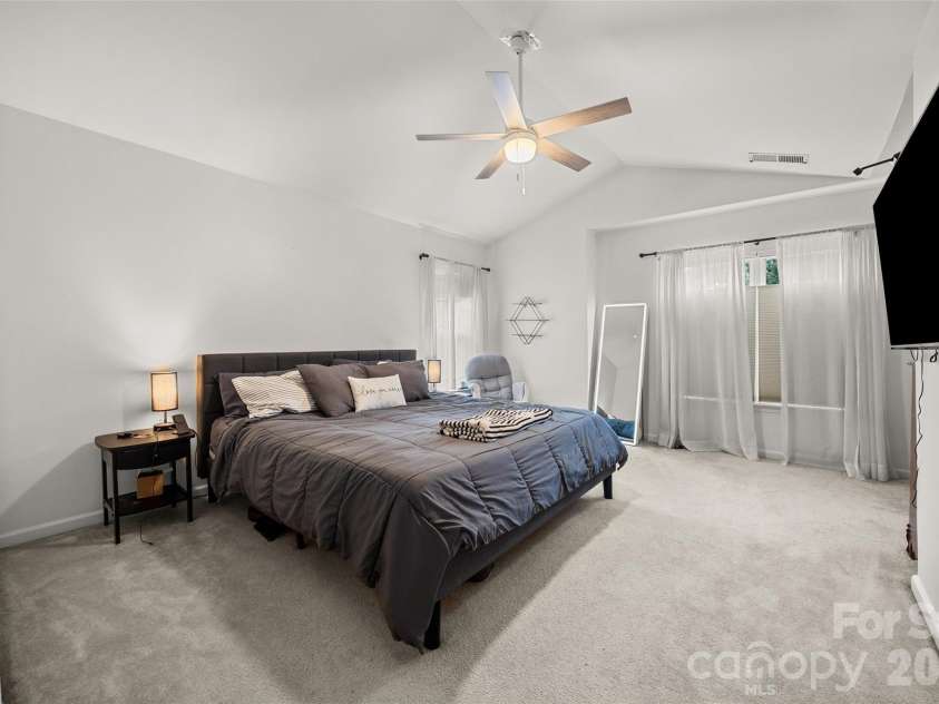10216 Old Carolina Drive, Charlotte, NC 28214.  MLS# CAR4407197, YatesRealty ID 42390. 