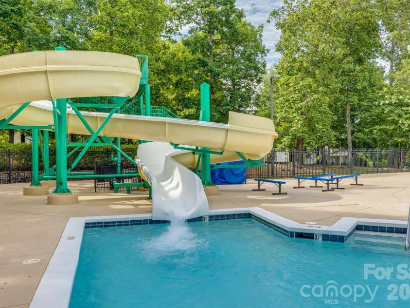 10216 Old Carolina Drive, Charlotte, NC 28214.  MLS# CAR4407197, YatesRealty ID 42390. 