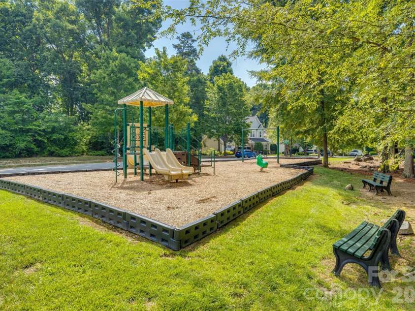10216 Old Carolina Drive, Charlotte, NC 28214.  MLS# CAR4407197, YatesRealty ID 42390. 