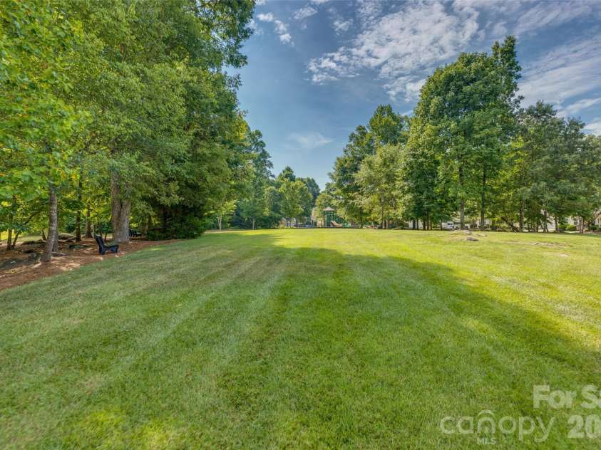 10216 Old Carolina Drive, Charlotte, NC 28214.  MLS# CAR4407197, YatesRealty ID 42390. 