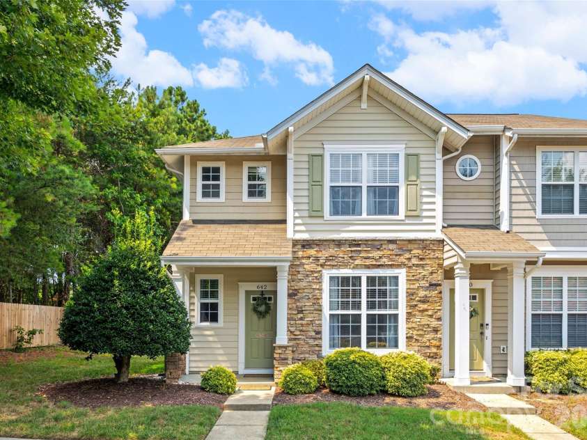 642 Brickdust Court, Fort Mill, SC 29708.  MLS# CAR4406324, YatesRealty ID 42392. 