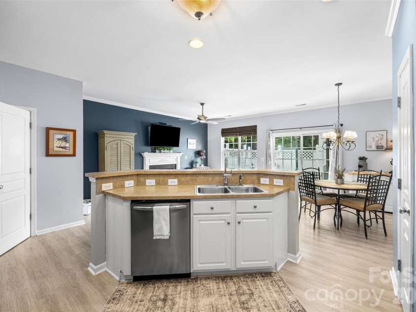 642 Brickdust Court, Fort Mill, SC 29708.  MLS# CAR4406324, YatesRealty ID 42392. 