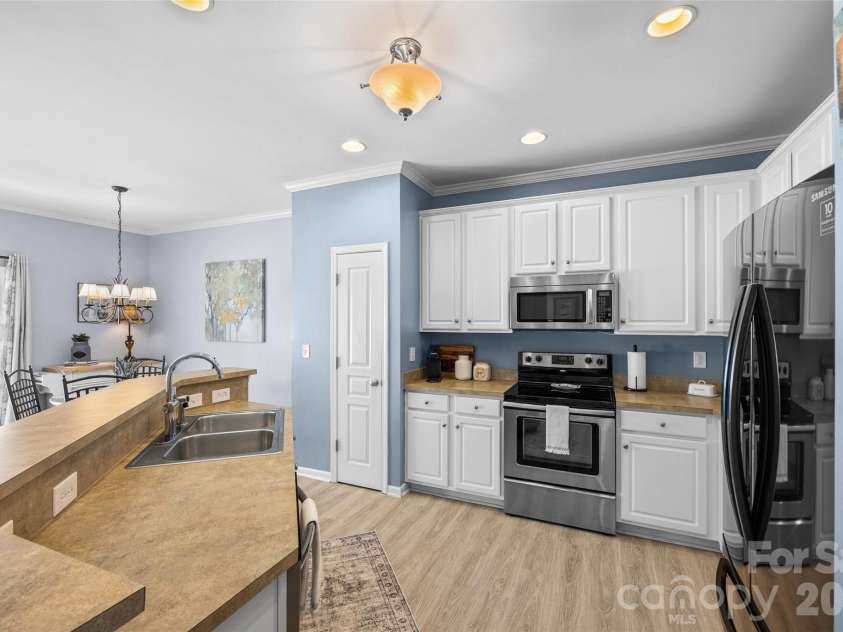 642 Brickdust Court, Fort Mill, SC 29708.  MLS# CAR4406324, YatesRealty ID 42392. 