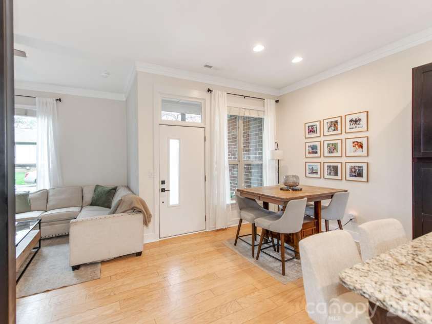 3539 Spencer Street, Charlotte, NC 28205.  MLS# CAR4408956, YatesRealty ID 42394. Main Level