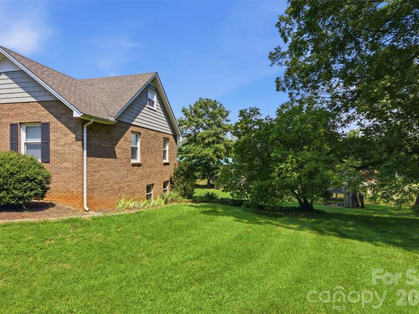 2106 Polkville Road, Shelby, NC 28150.  MLS# CAR4408893, YatesRealty ID 42395. 
