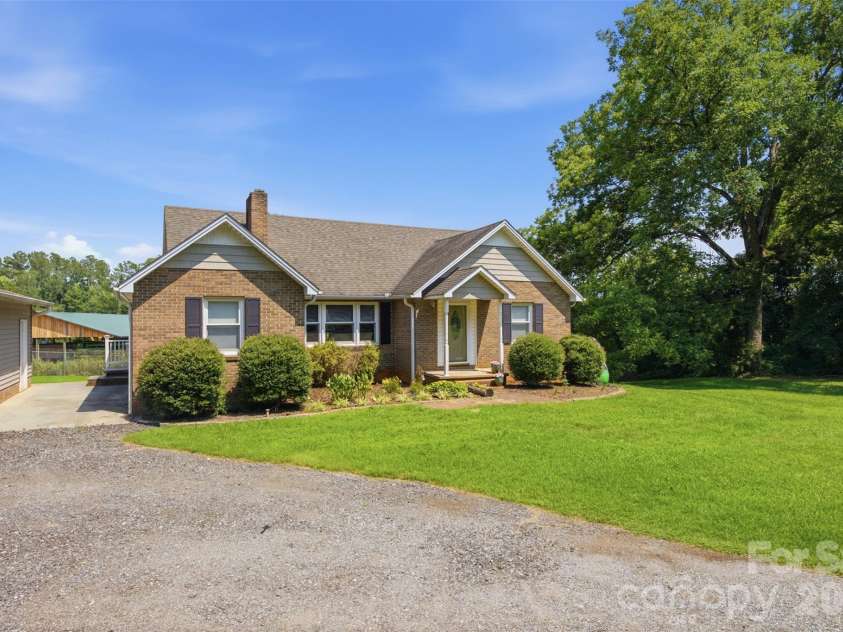 2106 Polkville Road, Shelby, NC 28150.  MLS# CAR4408893, YatesRealty ID 42395. 