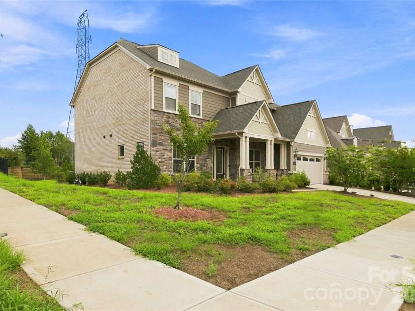 11422 Glanmire Drive, Matthews, NC 28105.  MLS# CAR4409361, YatesRealty ID 42396. 