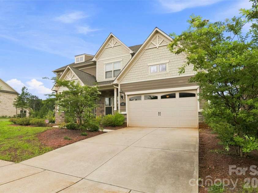 11422 Glanmire Drive, Matthews, NC 28105.  MLS# CAR4409361, YatesRealty ID 42396. 