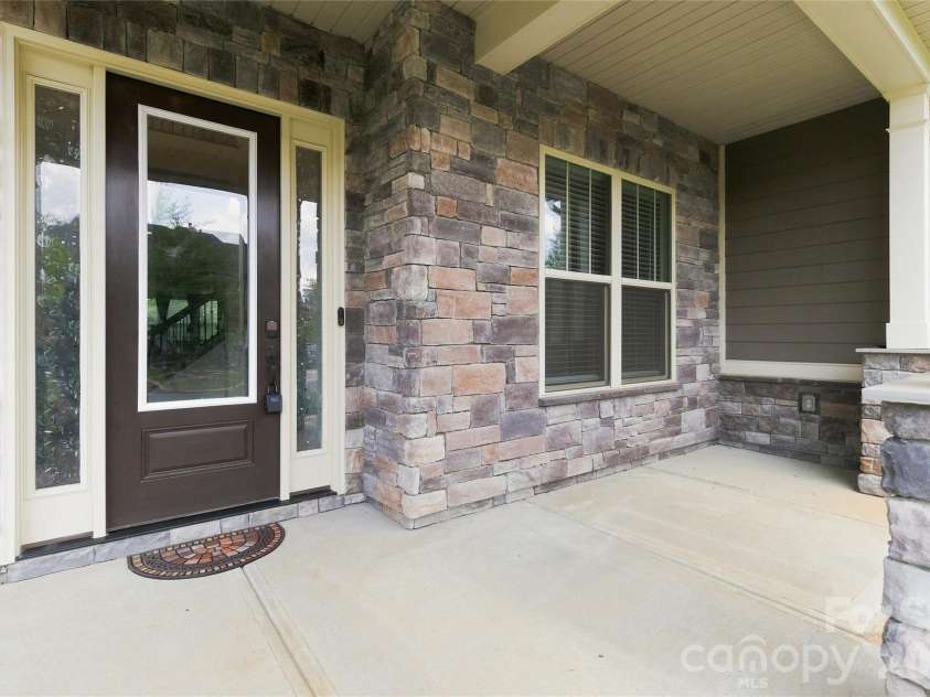11422 Glanmire Drive, Matthews, NC 28105.  MLS# CAR4409361, YatesRealty ID 42396. 
