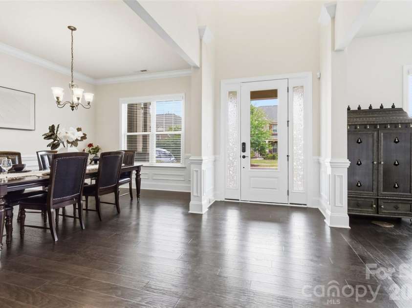 11422 Glanmire Drive, Matthews, NC 28105.  MLS# CAR4409361, YatesRealty ID 42396. 