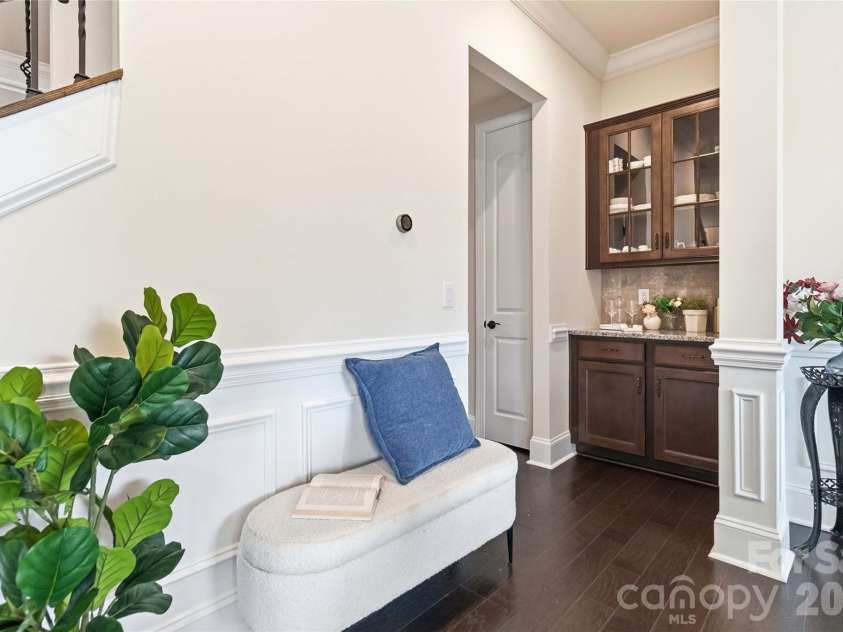 11422 Glanmire Drive, Matthews, NC 28105.  MLS# CAR4409361, YatesRealty ID 42396. 