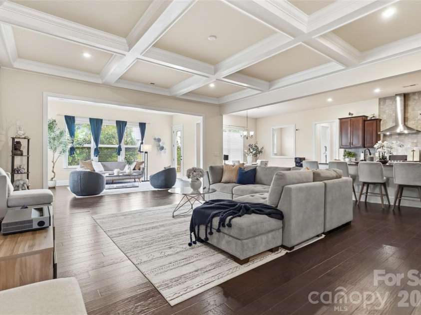 11422 Glanmire Drive, Matthews, NC 28105.  MLS# CAR4409361, YatesRealty ID 42396. 