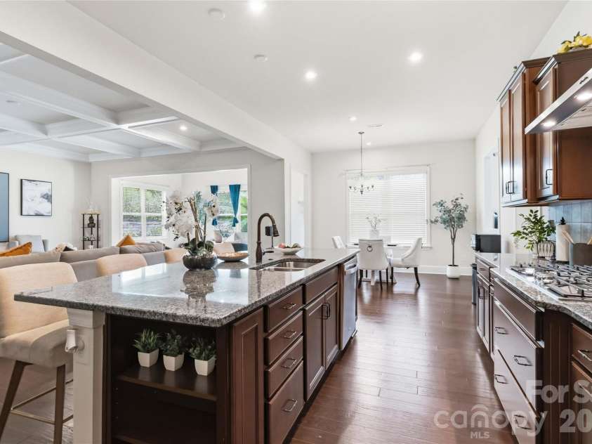 11422 Glanmire Drive, Matthews, NC 28105.  MLS# CAR4409361, YatesRealty ID 42396. 