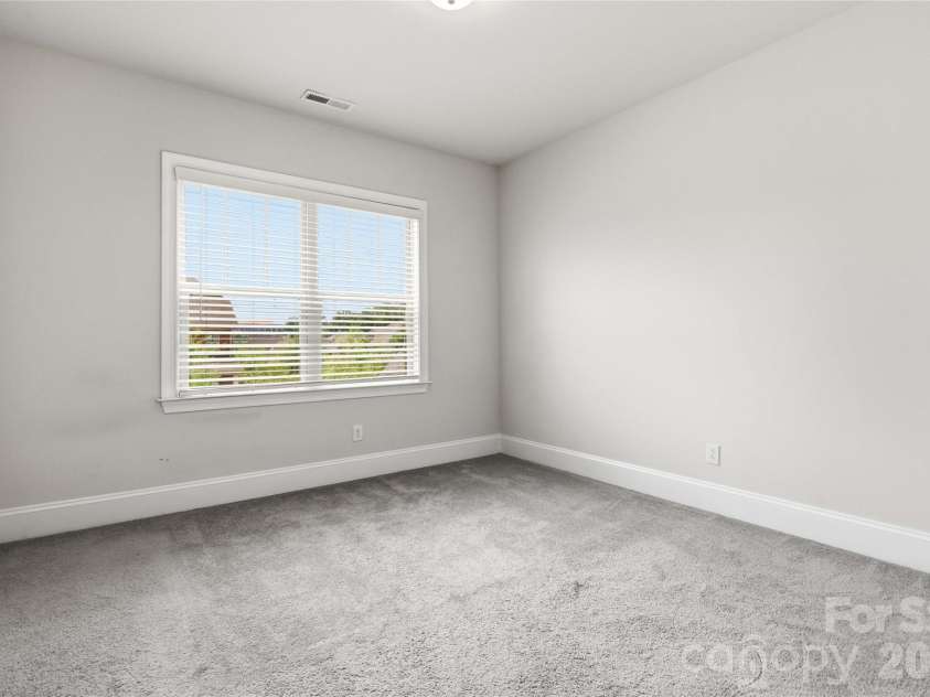 11422 Glanmire Drive, Matthews, NC 28105.  MLS# CAR4409361, YatesRealty ID 42396. 