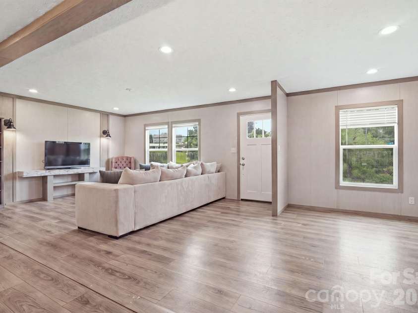 526 Cane River School Road, Burnsville, NC 28714.  MLS# CAR4405690, YatesRealty ID 42398. 