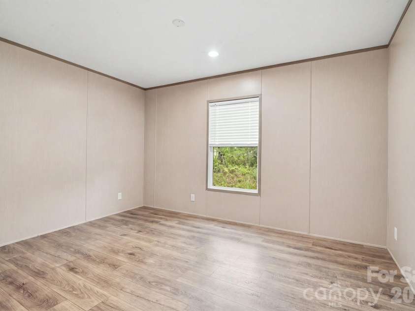 526 Cane River School Road, Burnsville, NC 28714.  MLS# CAR4405690, YatesRealty ID 42398. Bedroom