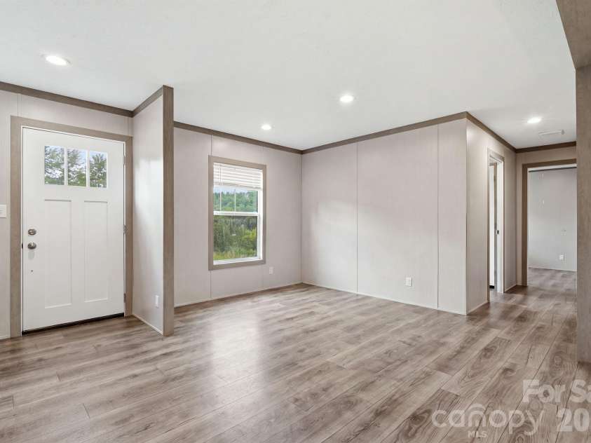526 Cane River School Road, Burnsville, NC 28714.  MLS# CAR4405690, YatesRealty ID 42398. Entrance/Dining Room