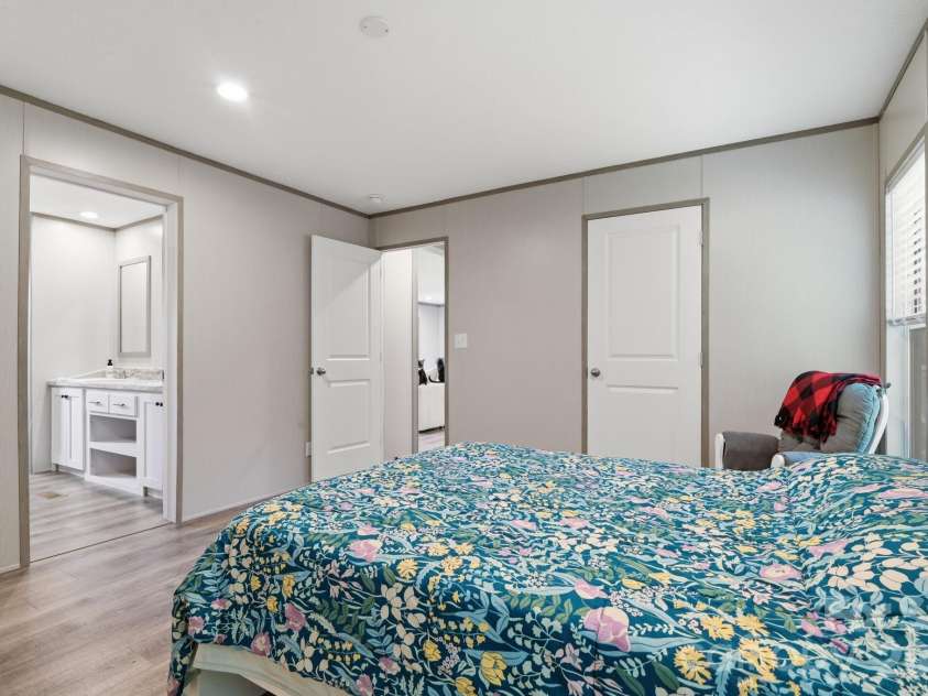 526 Cane River School Road, Burnsville, NC 28714.  MLS# CAR4405690, YatesRealty ID 42398. Primary Bedroom