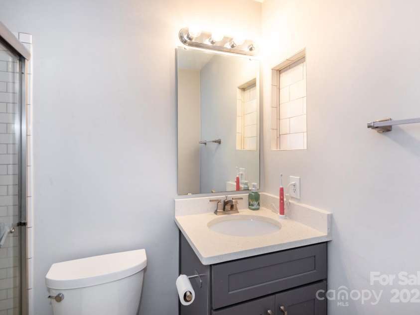 2229 Rexford Road, Charlotte, NC 28211.  MLS# CAR4291709, YatesRealty ID 4240. 