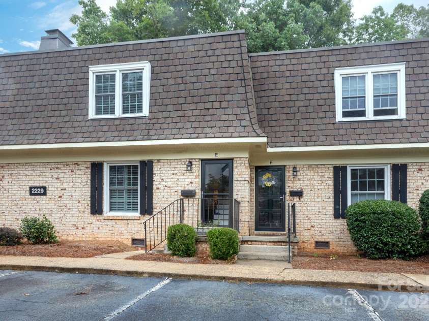 2229 Rexford Road, Charlotte, NC 28211.  MLS# CAR4291709, YatesRealty ID 4240. 