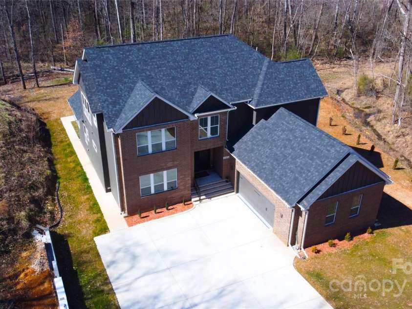 2302 RAYECLIFF Lane, Charlotte, NC 28214.  MLS# CAR4295349, YatesRealty ID 4240. 