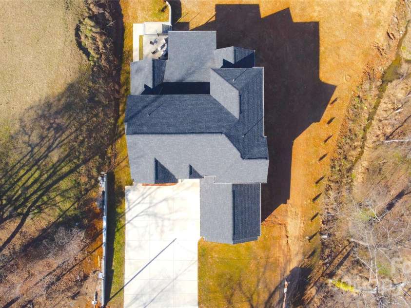 2302 RAYECLIFF Lane, Charlotte, NC 28214.  MLS# CAR4295349, YatesRealty ID 4240. 