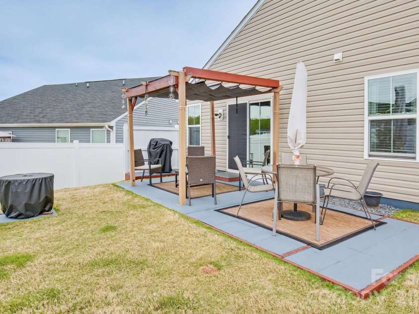 2231 Hemming Way, Boiling Springs, SC 29316.  MLS# CAR4409176, YatesRealty ID 42400. 