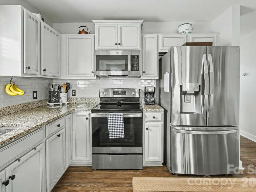 2231 Hemming Way, Boiling Springs, SC 29316.  MLS# CAR4409176, YatesRealty ID 42400. 
