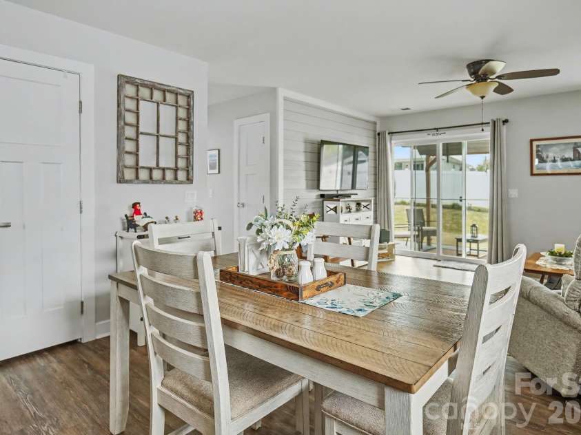 2231 Hemming Way, Boiling Springs, SC 29316.  MLS# CAR4409176, YatesRealty ID 42400. 